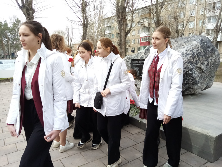 Акция в сквере памяти ликвидаторов аварии на Чернобыльской АЭС.